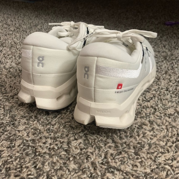 On Running Cloudsurfer 2 size 7.5 - Picture 2 of 7